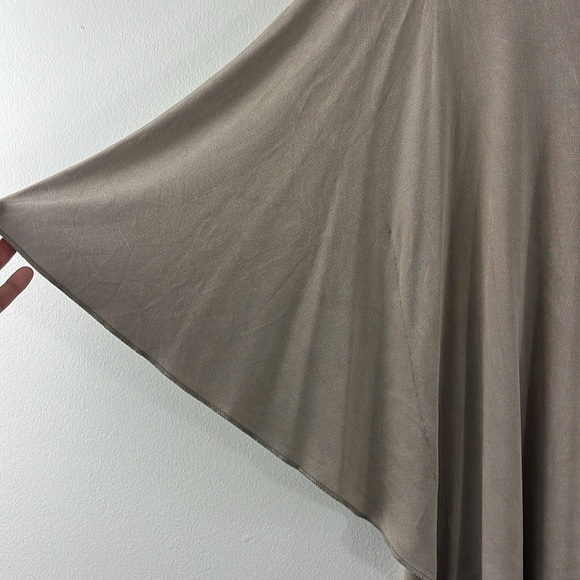 Chicos Travelers Slinky Beige Asymmetrical Tie Waist Dolman Sleeve Top Size M - Picture 6 of 13